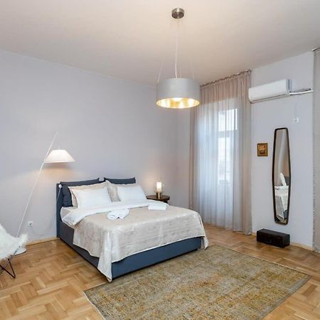 Stylish 2Br Apt In The Heart Of Old Τυφλίδα Εξωτερικό φωτογραφία