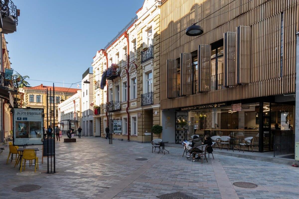 Stylish 2Br Apt In The Heart Of Old Τυφλίδα Εξωτερικό φωτογραφία