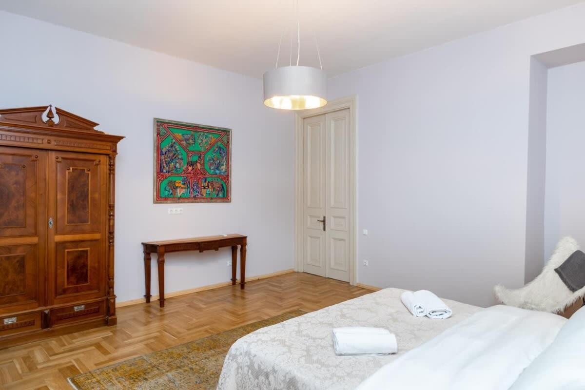 Stylish 2Br Apt In The Heart Of Old Τυφλίδα Εξωτερικό φωτογραφία